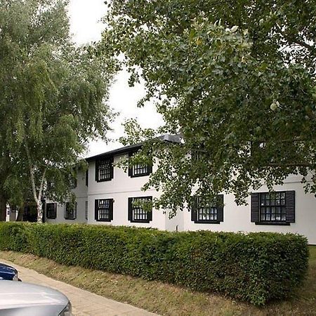 Premier Inn Cobham คอปแฮม ภายนอก รูปภาพ