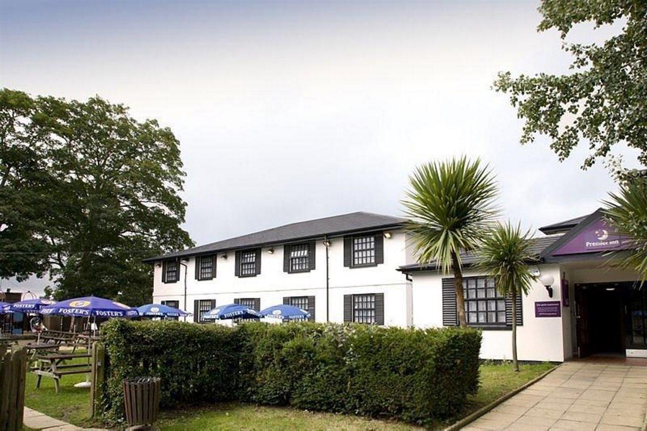 Premier Inn Cobham คอปแฮม ภายนอก รูปภาพ