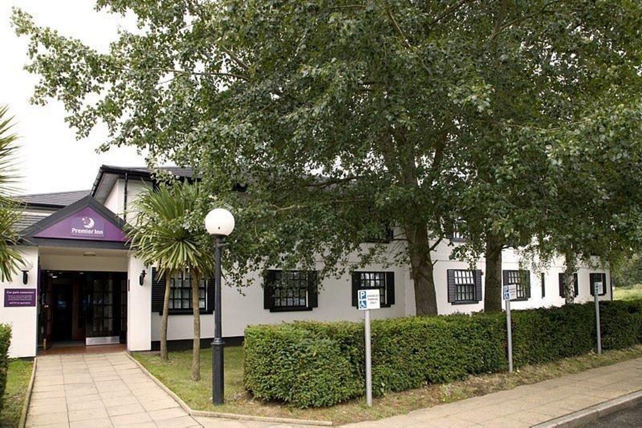 Premier Inn Cobham คอปแฮม ภายนอก รูปภาพ